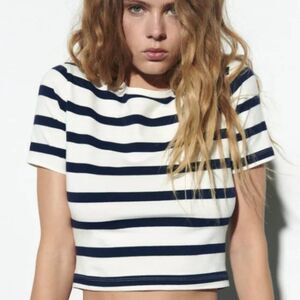 Zara Women's White and Navy Blue Crop Top | Short Sleeve, Stretch | Small NWT